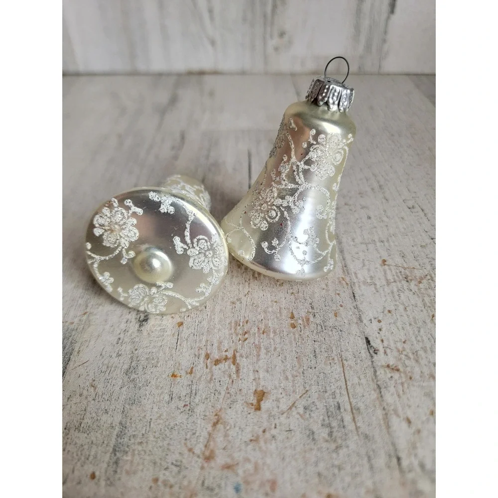 Vintage glitter white glass bell ornament Xmas swirl set home decor